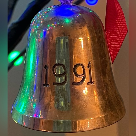 1991 Rustic Vintage Silver Christmas Bell - Picture 2 of 3